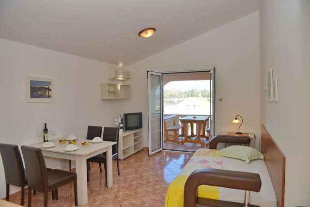 Апартаменты Apartments and Studios Jokić Тиват-52